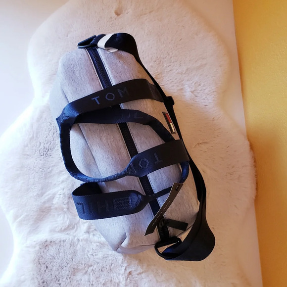 TOMMY HILFIGER WEEKENDER BAG COLOR GREY/ BLUE NEW - Picture 8 of 16